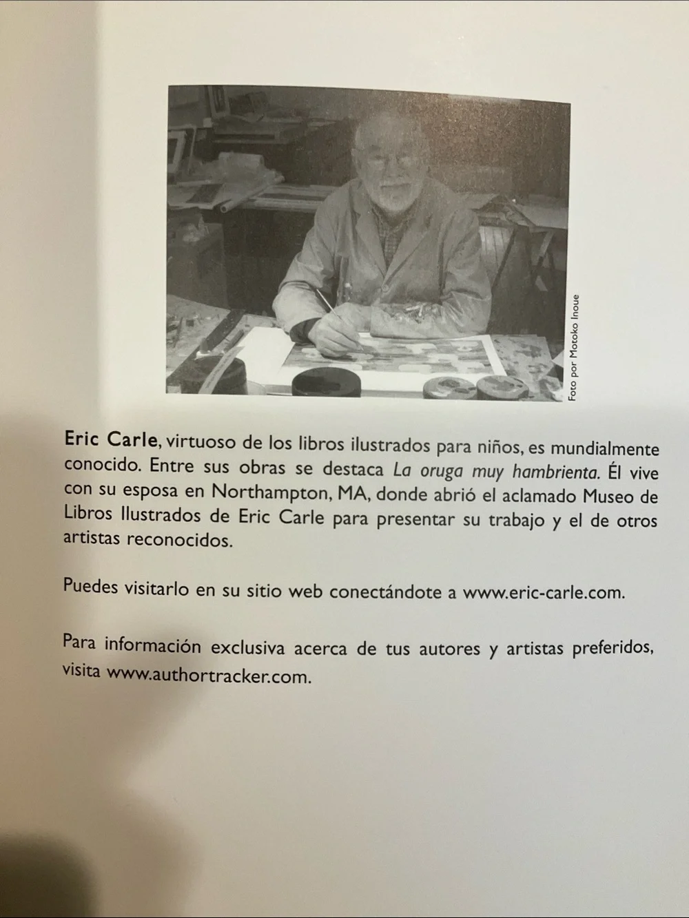 Eric Carle book - De la cabeza a los pies in Spanish NWT